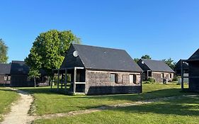 Les Lodges De Sainte-Suzanne